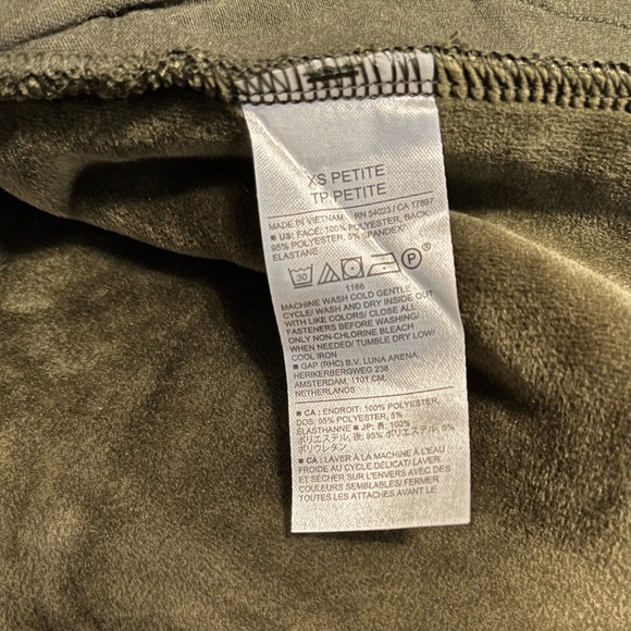 Banana Republic Women’s Sherpa Button Coat - Picture 5 of 5